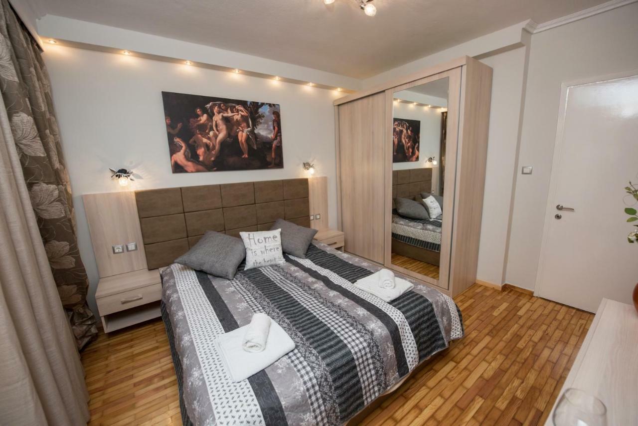Artemis Luxury Apartment Tesalonika Bagian luar foto